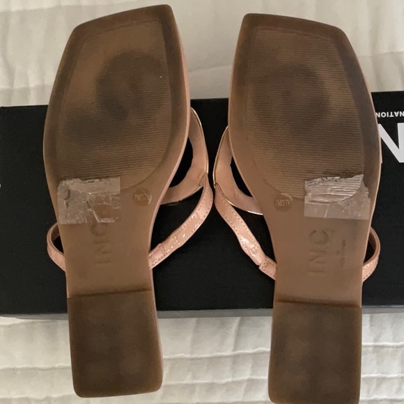 INC International Concepts Women's Sandals in Tan with Gold Detail - Picture 5 of 5